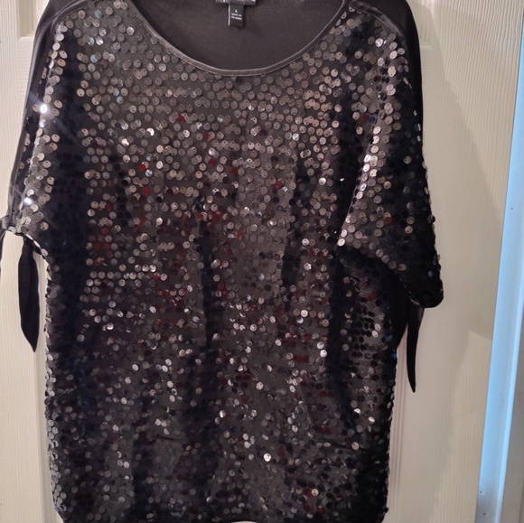 Prelude Black Sequined front top Size L - Picture 3 of 5